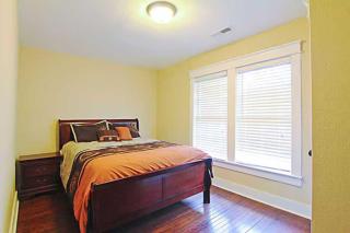 Spacious 2BR Condo Near Wilson Park and Live music - 3