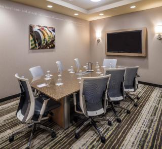 Best Western Plus Franciscan Square Inn & Suites Steubenville - Steubenville - 7