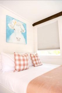 NEW! Cozy Container Home at Cliffside #1 - 2