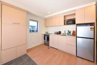 Spacious Bath Street Two Bedroom Retreat - 1