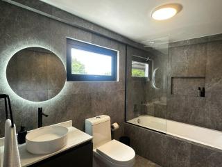 Modern 5BR Villa in Escalon with Private Pool, Big Garden and 10 beds! - 8
