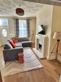 Charming, cosy 2 bed home in St Helens - 1