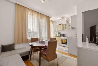 Top Center - Varna 2BR Apartment - 6