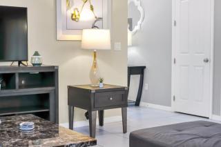 Solara Villa I 1 Minute Walk from Amenities - 1