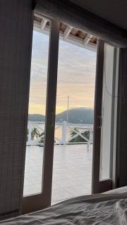 3-Suite Penthouse with Ocean View and Pool - 1