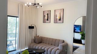 #AA Modern two bed rooms apartment with peaceful Train View - 0