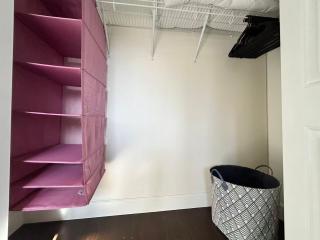 Spacious 2 Bedroom Suite in Burnaby Free Parking, Full Kitchen, Near Transit - 4