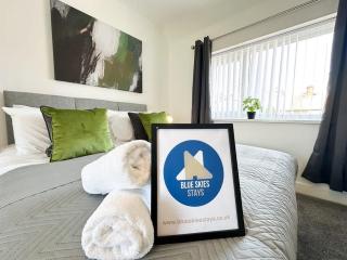Malvern House by Blue Skies Stays - 9