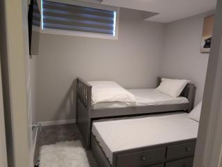 Brand New Cozy Suite - SW Calgary - 5