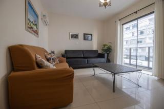 MAU31 - Churrasqueira, Av. Brasil, 3 Dorm - 8