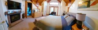Cowgirl Palace - 8