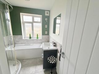 Glastone Mews - 6