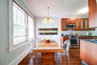 Luxurious Myers Park Living with Screened Porch - Charlotte - 6