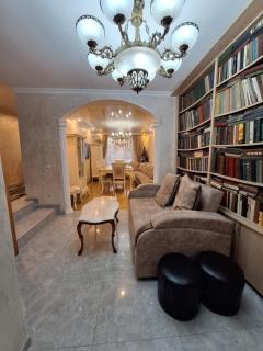 Dato's Apartment in Old Batumi - 3