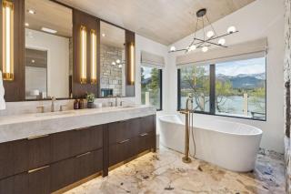 Sisu Lodge by Canmore Premier - 4
