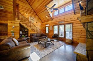 Gathering in the Pines - Just Opened - Heated Pool, Pickleball, Putt-Putt, Hot Tub, Sleeps 15 - 3