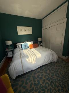 Charlestown apartment with private patio - 8