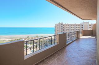 Oceanfront Condo - Private beach access - 2