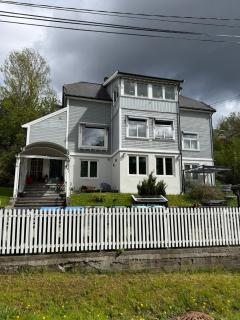 Notodden Luxe two-bedroom Apartment - 8