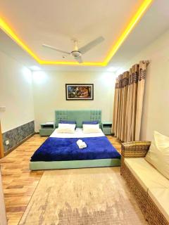 AAA Guest House - 1