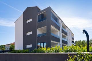Novea Family Apartment with Terrace & Parking - 1