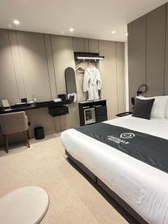 Centrale Hotel - 9
