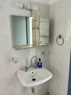 PELEKAN rooms and apartments athina 12 - 7