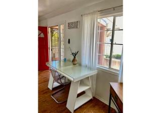 1 Bedroom w Small bonus room. Private LA Home. - 4