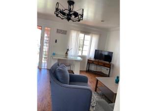 1 Bedroom w Small bonus room. Private LA Home. - 1