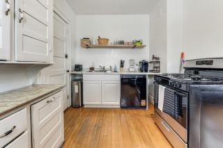 Walkable 3-Unit Hub: 8 Mi to Micron Technology! - 3