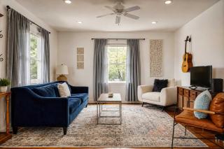 Northside Cottage - Perfect Indy Location-Family Friendly - 9