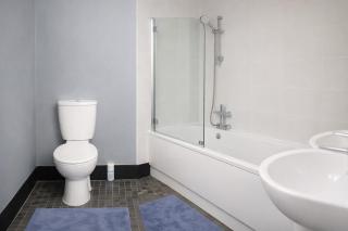 Stylish 3-Bed House Near Mcr Victoria & Centre - 3