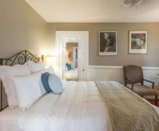 Snug Cottage - 1