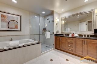 MGM Signature-26-816 Jacuzzi Studio - 8