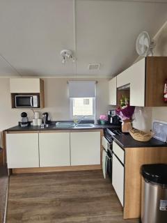 Jones caravan hire sycamore walk lyons robinhood rhyl - 5