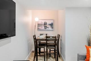 Entire Modern, Stylish 2BR Suite with Private Entrance - 4
