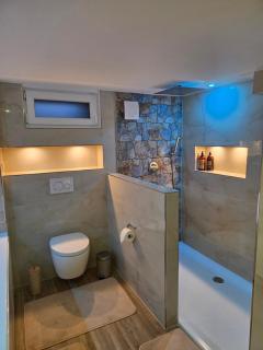 Exklusive Ferienwohnung nahe Phantasialand & Köln I XL-Bett & Wellness - Kerpen - 5