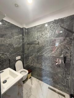 Crown Villa - 4