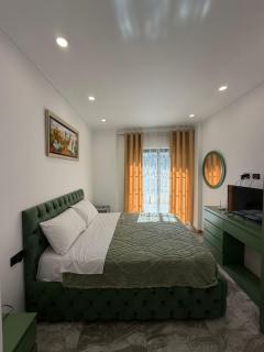 Crown Villa - 3