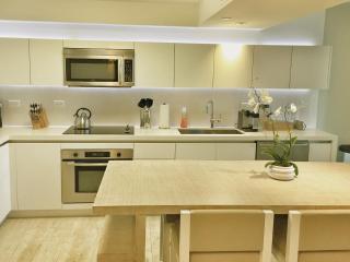 Amazing View 1 Hotel Corner Unit 2BR 2BA w Balcony - 9