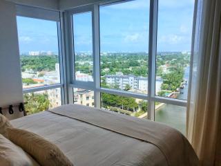 Amazing View 1 Hotel Corner Unit 2BR 2BA w Balcony - 8