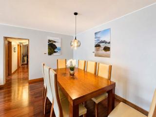 Hillside Elegance Apartment - 4