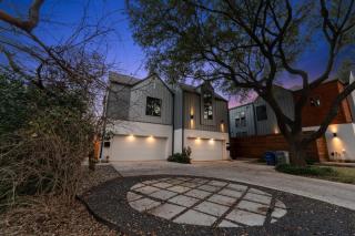 Quiet 3BR Retreat, Walk to Bishop Arts, Garage and Yard - 7