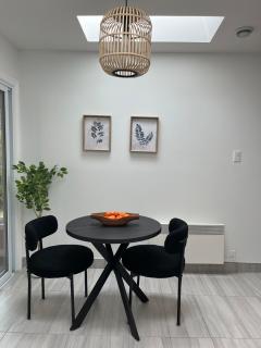 La Maison Lumiere with sunroom - 5