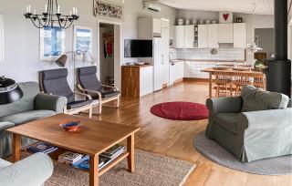 Beach Front Home In Kristinehamn With Wifi - 8