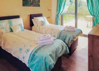 Castle Pren Lodges - 1