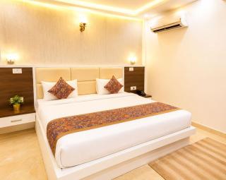 Hotel Royal Residency - #Prem mandir#chaar Dhaam #Inhouse Parking #Free internet #Hygiene Guarantee - 9
