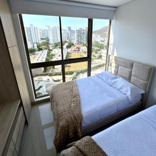 Central 2BR Apt with Great Location and Top Amenities - Gaira - 6