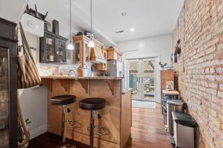 Entire Home in Columbia Heights - Metro subway - 6