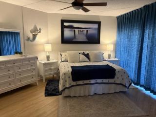 Island House F116 Condo - 3